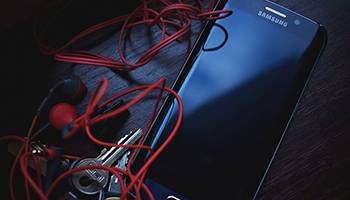 Send Samsung Phonesfrom UK to Pakistan at Cheapest Rates Send Samsung Phonesfrom UK to Pakistan at Cheapest Rates